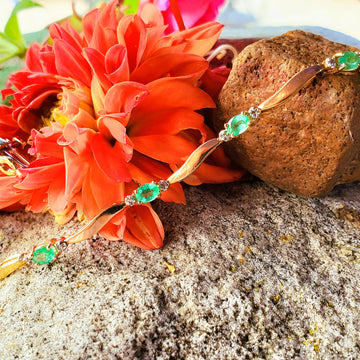 14K Yellow Gold Diamond Emerald Link Bracelet DEJ-24445